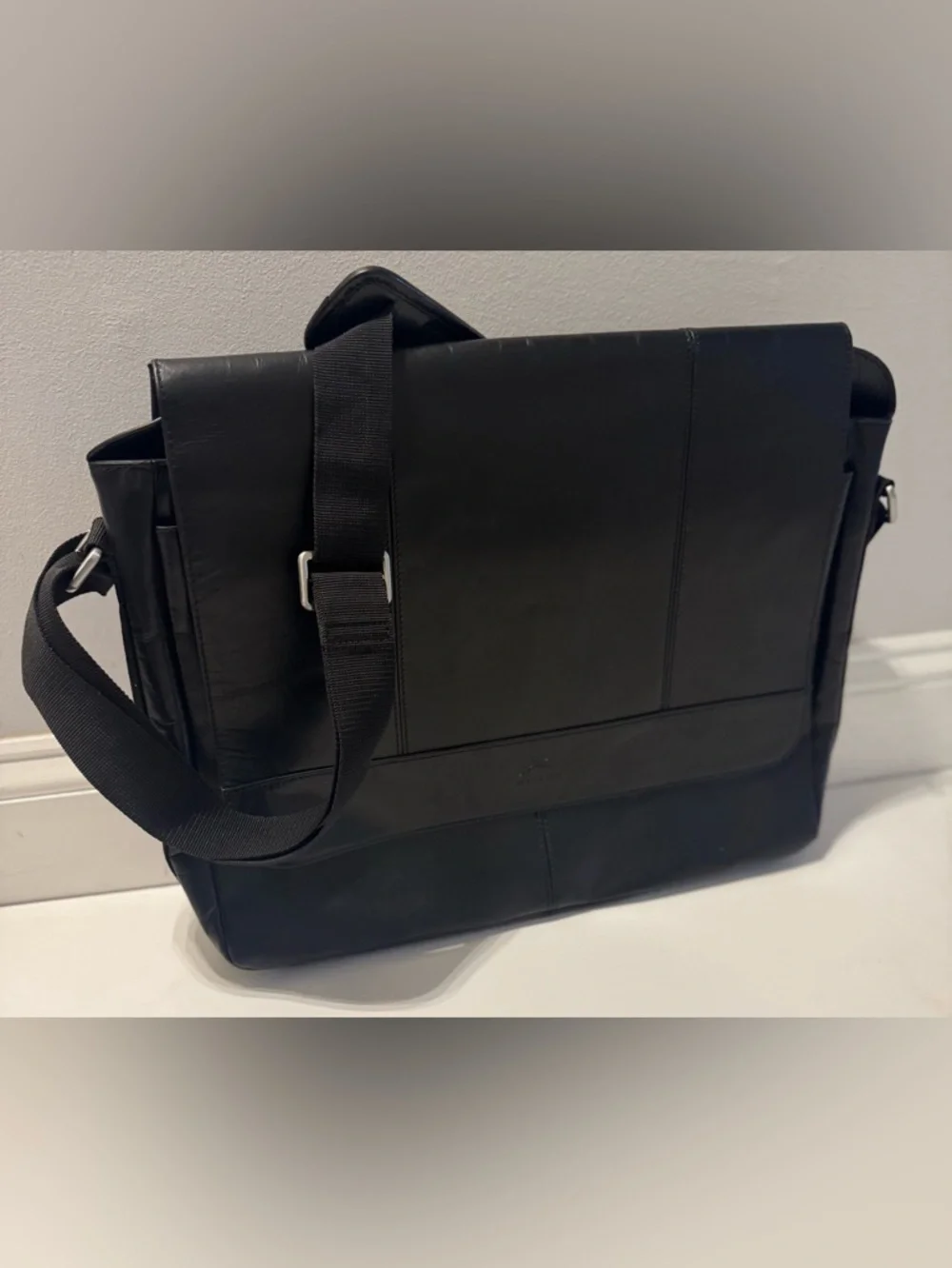 Mancini messenger bag